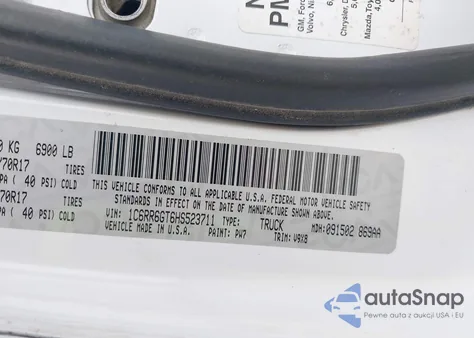 2017 Ram 1500 Slt 4X2 6'4 Box из США, поврежденный, VIN 1C6RR6GT6HS523711